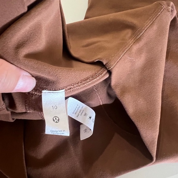 Lululemon Align High-Rise Pant 28"
Roasted Brown - Picture 6 of 9